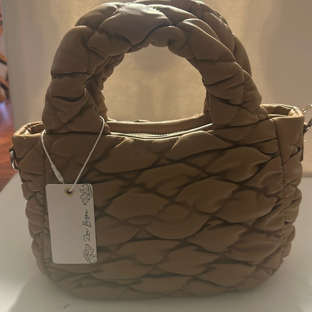 NWT Zou Bisou Quilted Handbag/Crossbody bag with zipper closure.